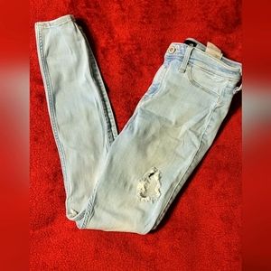 Hollister Destroyed Mid-Rise Light Denim Jeans/Jeggings